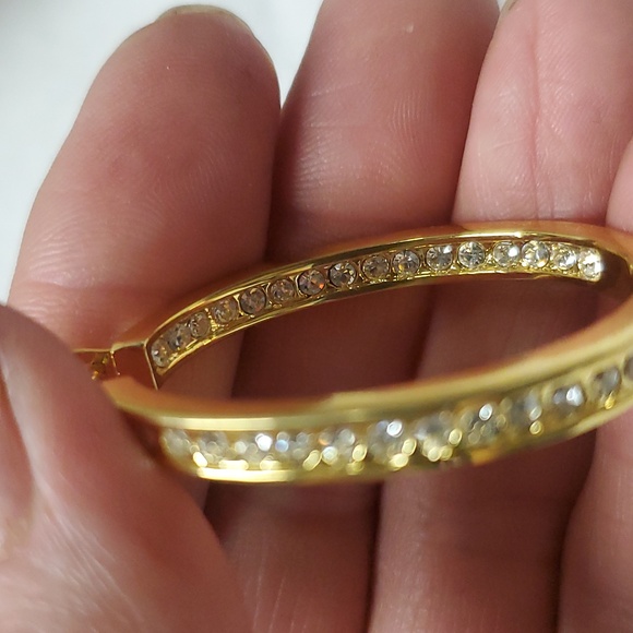 14KGP inside out hoop‎ earrings - Picture 3 of 3